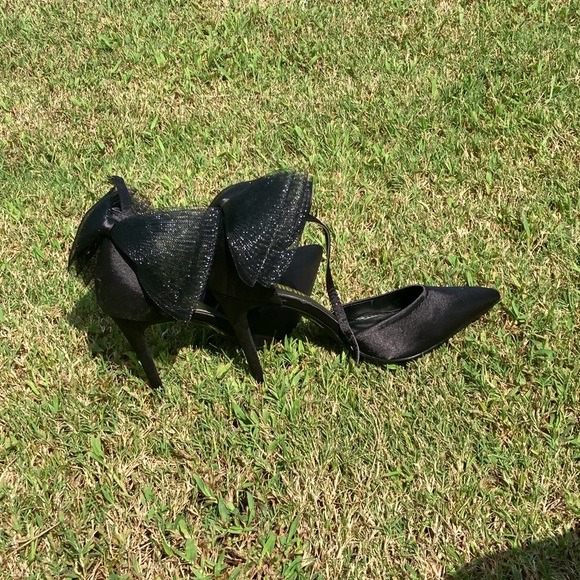 Heels - Picture 2 of 4